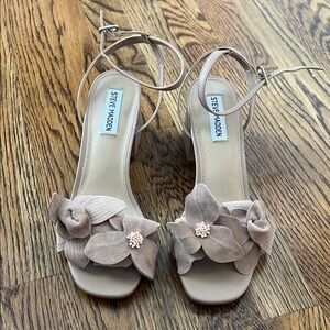 Steve Madden Ammie Beige Floral Heels sz 8.5